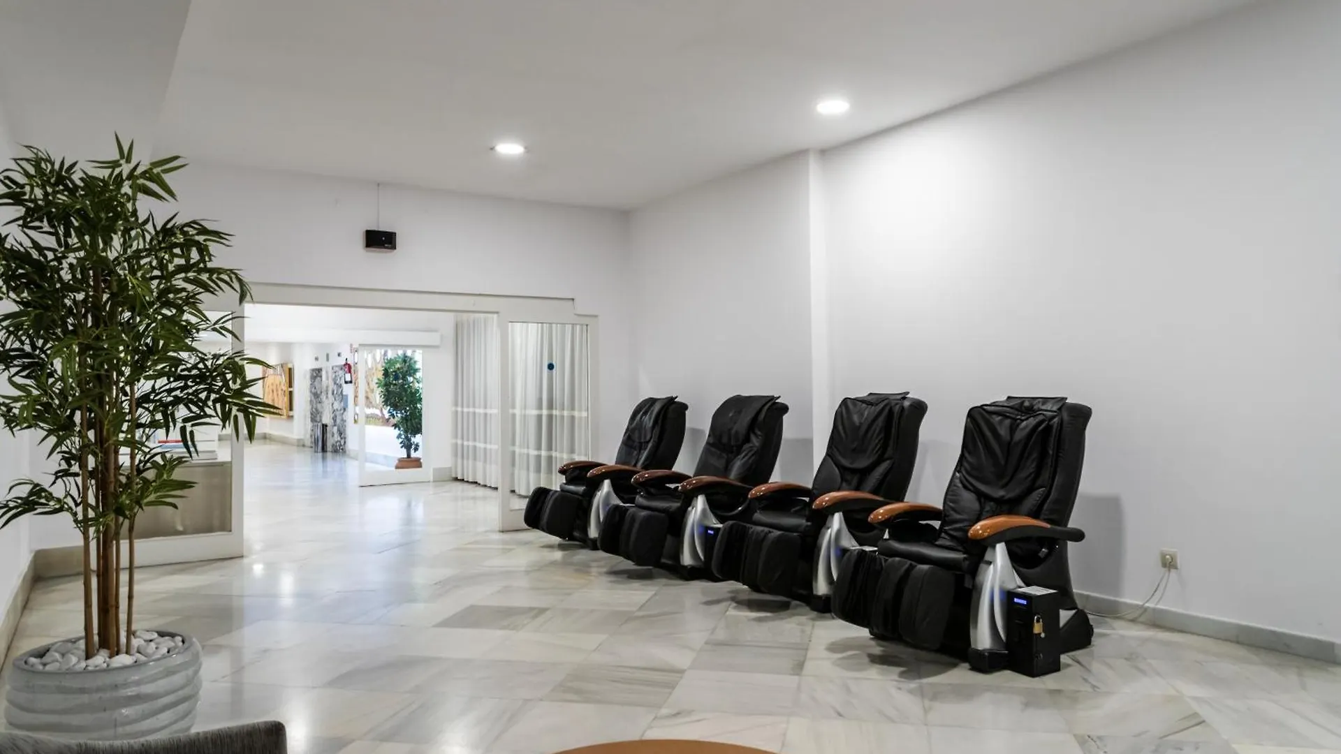 Sur Suites Palmeras 880A Fuengirola Spain